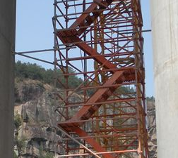 供應(yīng)腳手架梯 上下通著爬梯